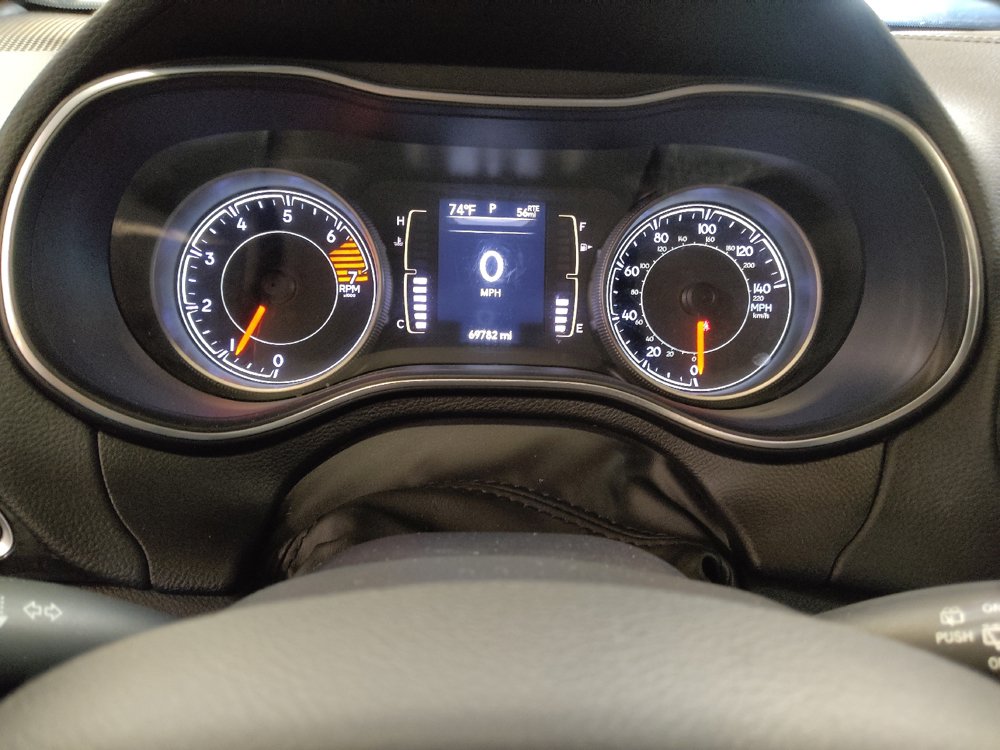 Used 2019 Jeep Cherokee Latitude Plus FWD image 23