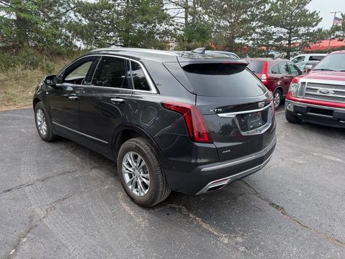 Used 2020 Cadillac XT5 Premium Luxury AWD/4WD image 2