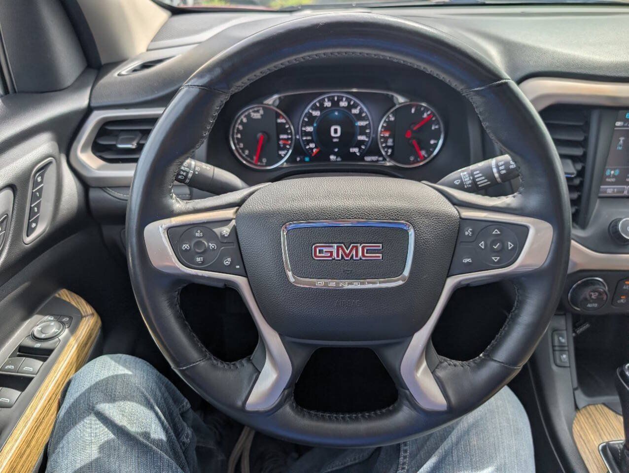 Used 2017 GMC Acadia Denali w/ Technology Package AWD/4WD image 21