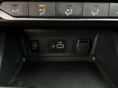 Used 2025 Nissan Sentra S image 23