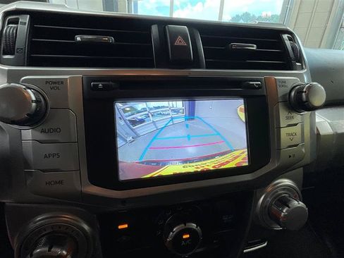 Used 2014 Toyota 4Runner SR5 AWD/4WD image 19