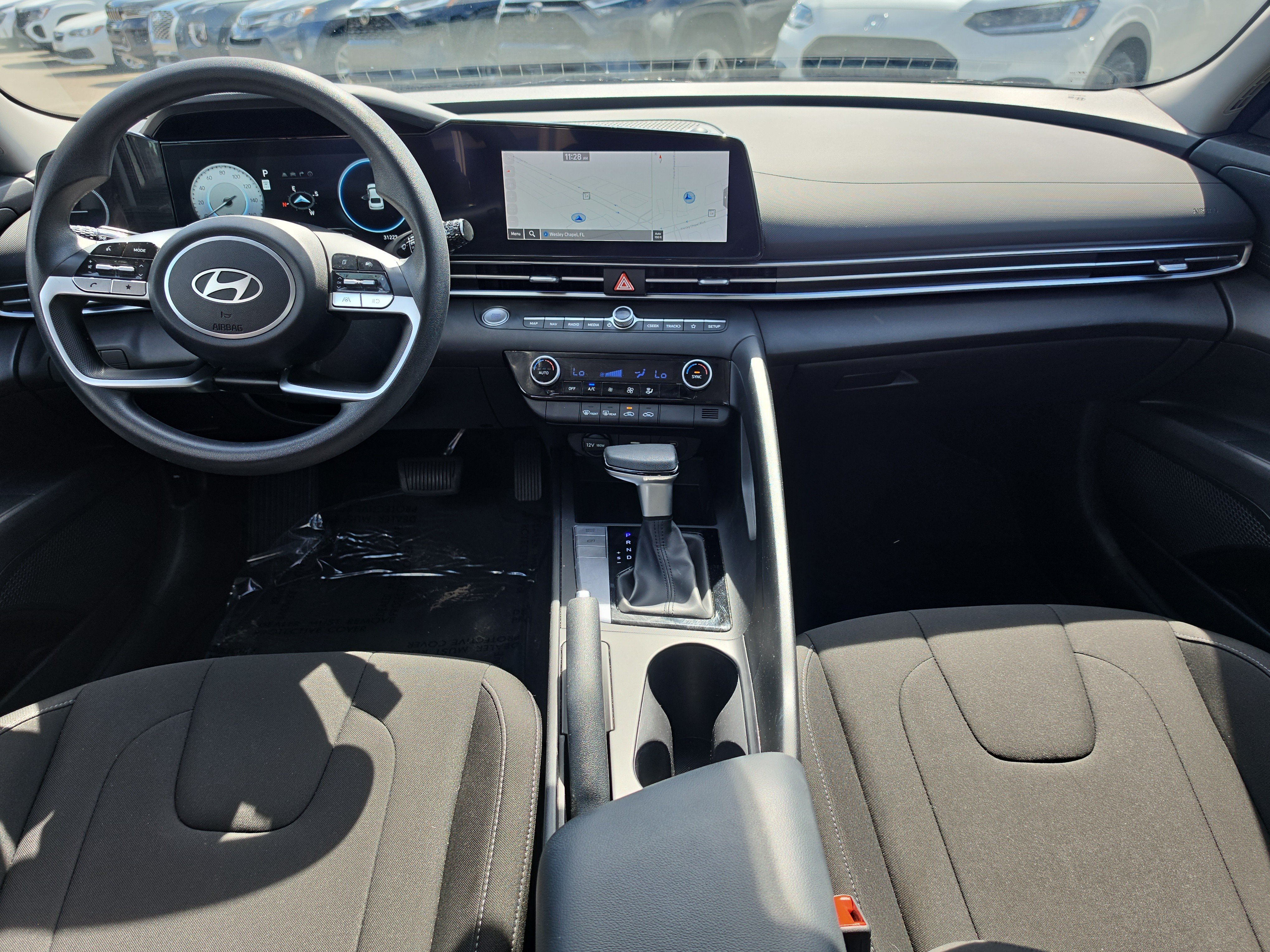 Used 2024 Hyundai Elantra SEL FWD image 12