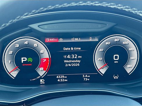 Used 2024 Audi SQ8 Prestige w/ Prestige Package image 40