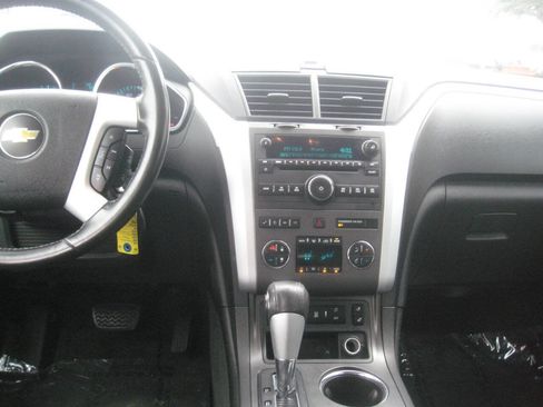 Used 2012 Chevrolet Traverse LT image 10