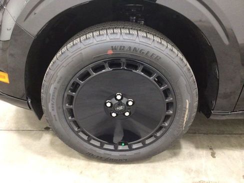 New 2025 Ford Maverick Lobo image 7