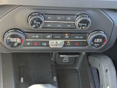 New 2026 Ford Bronco Raptor AWD/4WD image 24