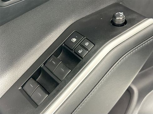 Certified 2025 Toyota Highlander XLE AWD/4WD image 28