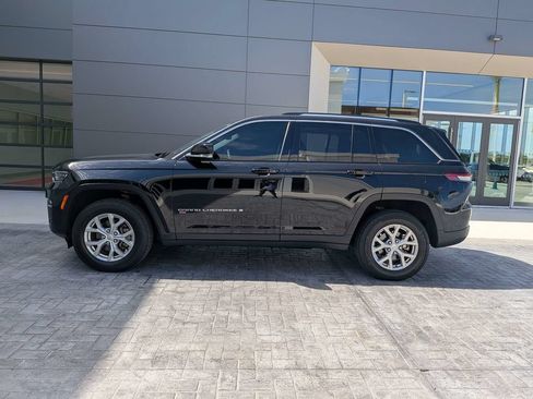 Used 2023 Jeep Grand Cherokee Limited RWD image 7