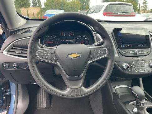Used 2024 Chevrolet Malibu LT image 29