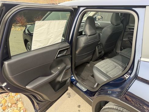 New 2026 Mitsubishi Outlander SE image 18