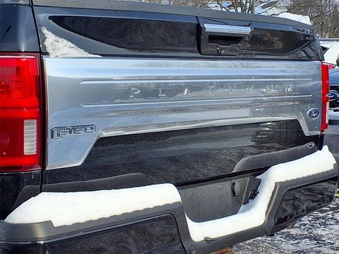 Used 2019 Ford F150 Platinum w/ Equipment Group 701A Luxury image 27