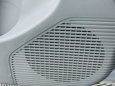 Certified 2025 Hyundai Kona SEL image 18