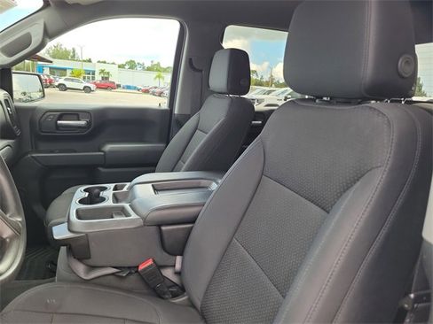 Used 2020 Chevrolet Silverado 1500 Custom w/ Custom Value Package image 14