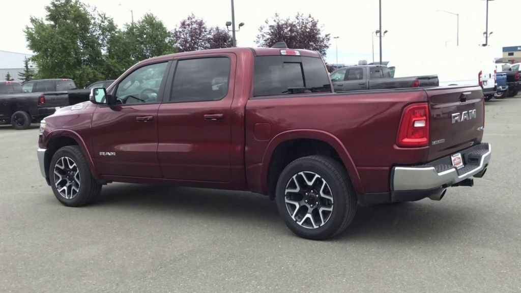 Used 2025 RAM 1500 Laramie AWD/4WD image 6