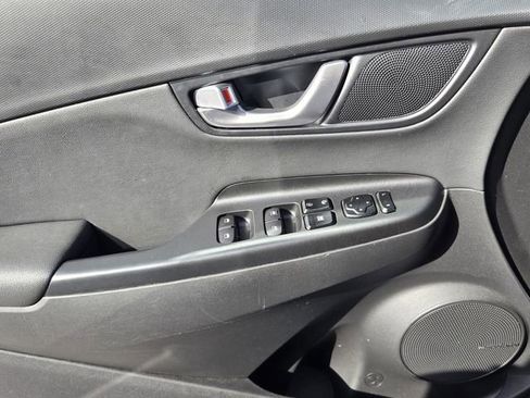 Certified 2022 Hyundai Kona Limited w/ Cargo Package image 28