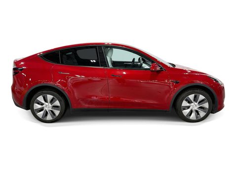 Certified 2023 Tesla Model Y Long Range AWD/4WD image 7