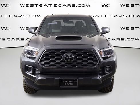Used 2020 Toyota Tacoma TRD Sport AWD/4WD image 2