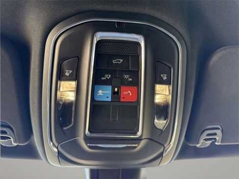 Used 2024 Jeep Wagoneer L Series II w/ Flexible Seating Group AWD/4WD image 25