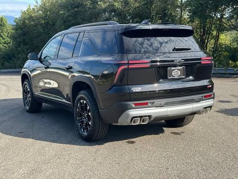 New 2027 Chevrolet Traverse Z71 w/ Enhanced Driving Package AWD/4WD image 5