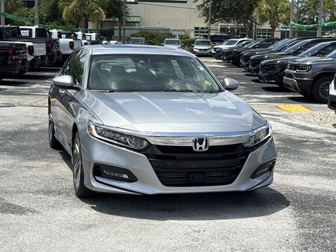 Certified 2019 Honda Accord EX image 3