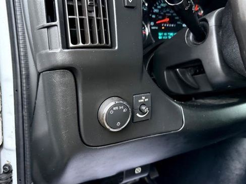 Used 2019 Chevrolet Express 3500 LS RWD image 17
