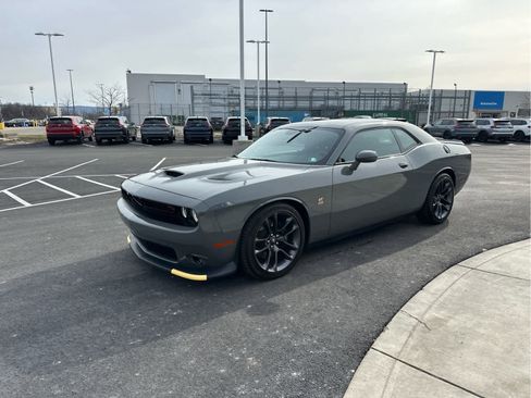 Used 2023 Dodge Challenger R/T Scat Pack RWD image 7