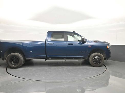 Used 2024 RAM 3500 Big Horn w/ Night Edition AWD/4WD image 9