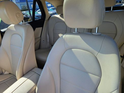 Used 2017 Mercedes-Benz GLC 300 4MATIC w/ Premium 1 Package image 17