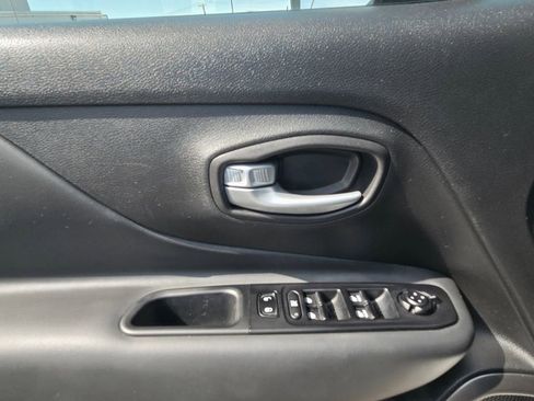 Used 2023 Jeep Renegade Latitude image 20