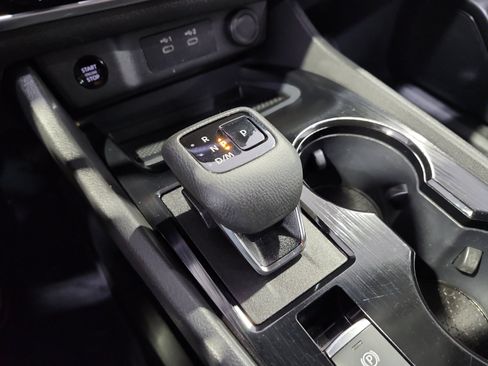 Used 2024 Nissan Rogue S AWD/4WD image 19