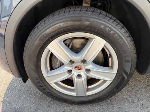 Used 2014 Porsche Cayenne AWD/4WD image 9