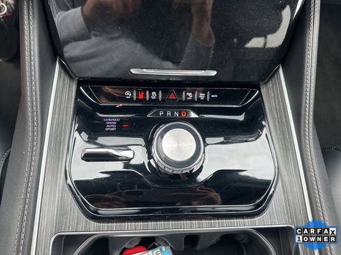 Used 2024 Jeep Wagoneer L Series II w/ Flexible Seating Group image 4