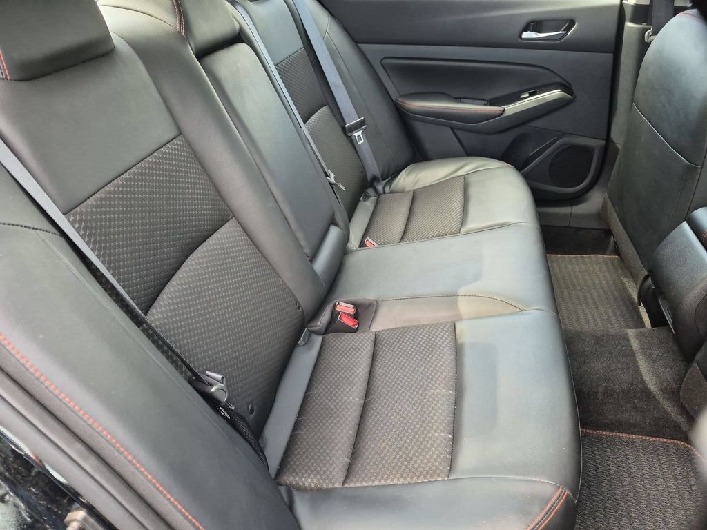 Used 2025 Nissan Altima 2.5 SR FWD image 29