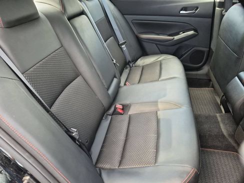 Used 2025 Nissan Altima 2.5 SR FWD image 29