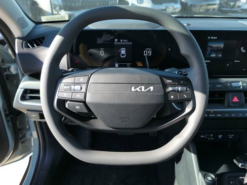 New 2026 Kia K4 LXS image 14
