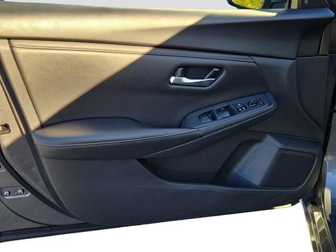 Used 2023 Nissan Sentra SV image 16