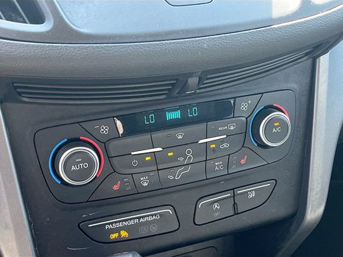 Used 2018 Ford Escape SEL AWD/4WD image 16