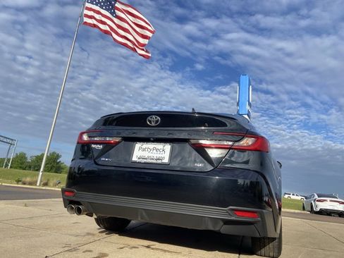 Used 2025 Toyota Camry SE image 52