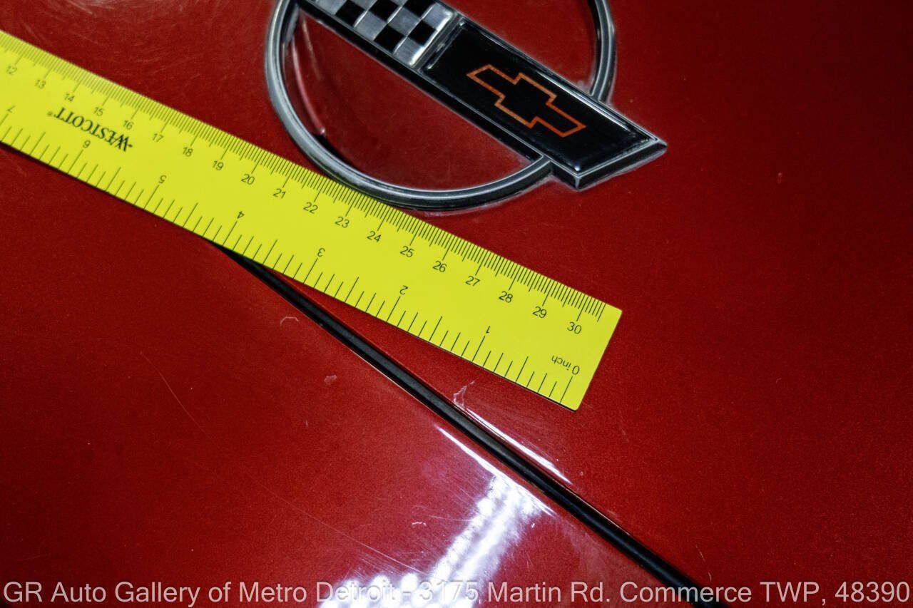 Used 1992 Chevrolet Corvette Coupe RWD image 32