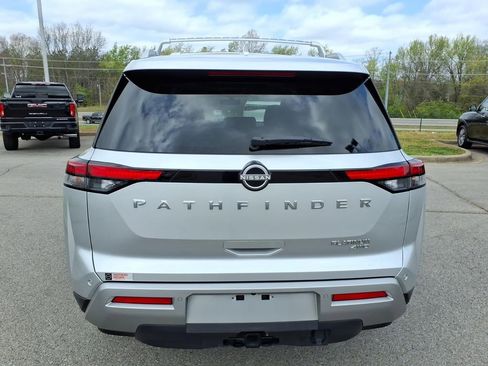 Certified 2024 Nissan Pathfinder Platinum w/ Cargo Package AWD/4WD image 16
