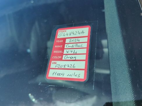 Used 2024 Cadillac XT4 Sport image 5