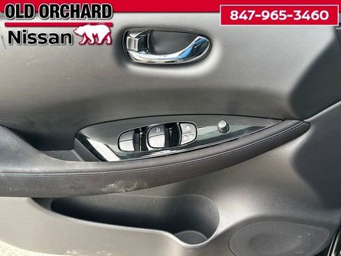 Used 2019 Nissan Leaf SV w/ SV Technology Package image 7