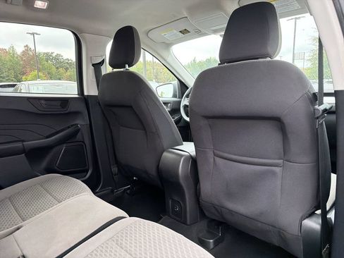 Used 2022 Ford Escape SE FWD image 16