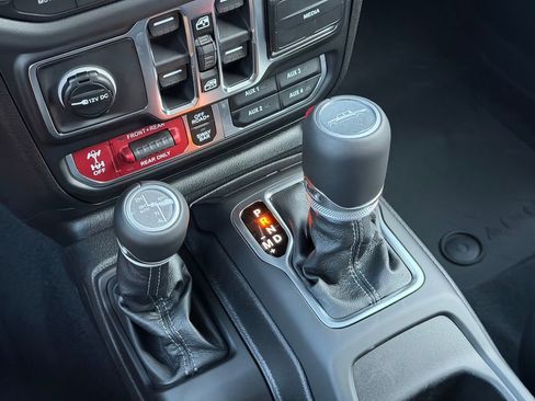 New 2026 Jeep Gladiator Rubicon AWD/4WD image 19