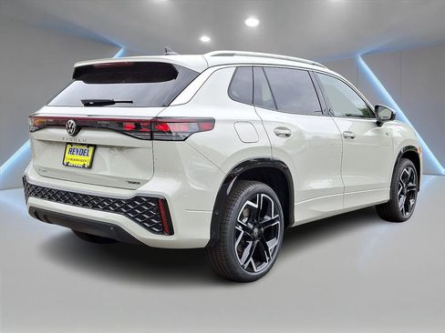 New 2026 Volkswagen Tiguan SEL R-Line AWD/4WD image 3