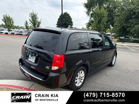 Used 2016 Dodge Grand Caravan SXT FWD image 5