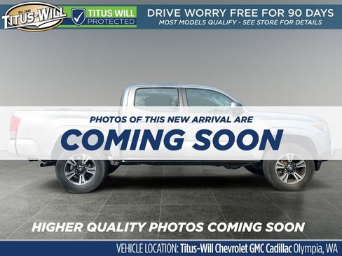 Used 2017 Toyota Tacoma SR w/ Tow Package AWD/4WD image 4
