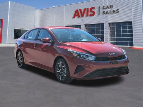 Used 2024 Kia Forte LXS image 3