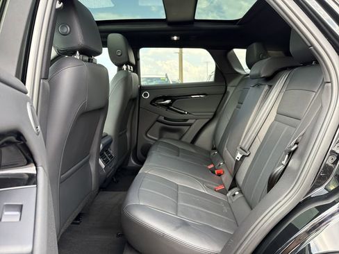 Used 2025 Land Rover Range Rover Evoque Dynamic SE image 5