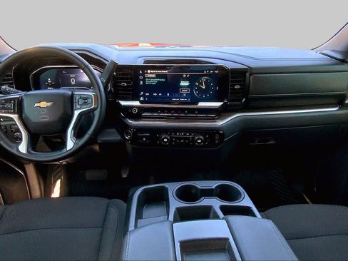 Used 2025 Chevrolet Silverado 1500 LT w/ Z71 Off-Road Package AWD/4WD image 16
